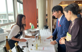 Kura Master による日本酒・焼酎の提供
