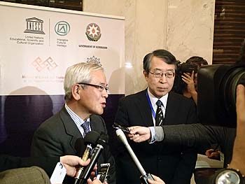 Interview du Docteur Aoyagi et de l’Ambassadeur Monji après l’inscription du « Washoku »
