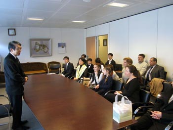 La veille du concert, l’Ambassadeur Monji rencontre les artistes