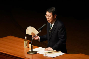 無形文化遺産に登録された「和紙」製の扇子を紹介