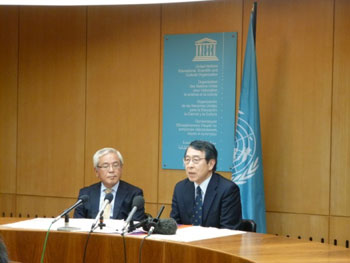 　青柳文化庁長官及び門司大使による記者会見　